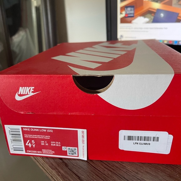 Nike dunk low GS ‘Pink Foam’ - Picture 5 of 5